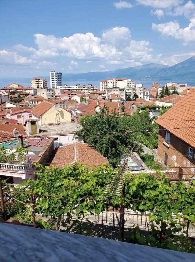 Lake Ohrid Guesthouse "Villa Valentina" Pogradec Exterior foto