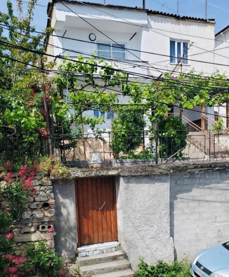 Lake Ohrid Guesthouse "Villa Valentina" Pogradec Exterior foto