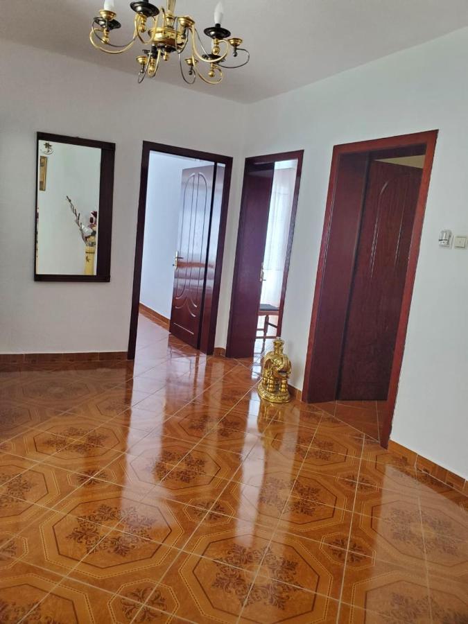 Lake Ohrid Guesthouse "Villa Valentina" Pogradec Exterior foto