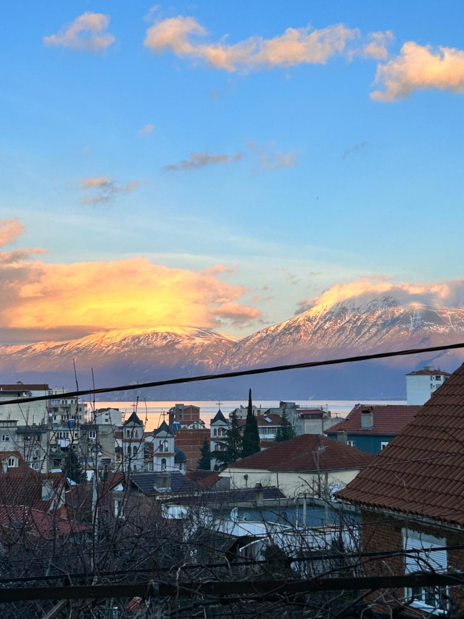 Lake Ohrid Guesthouse "Villa Valentina" Pogradec Exterior foto